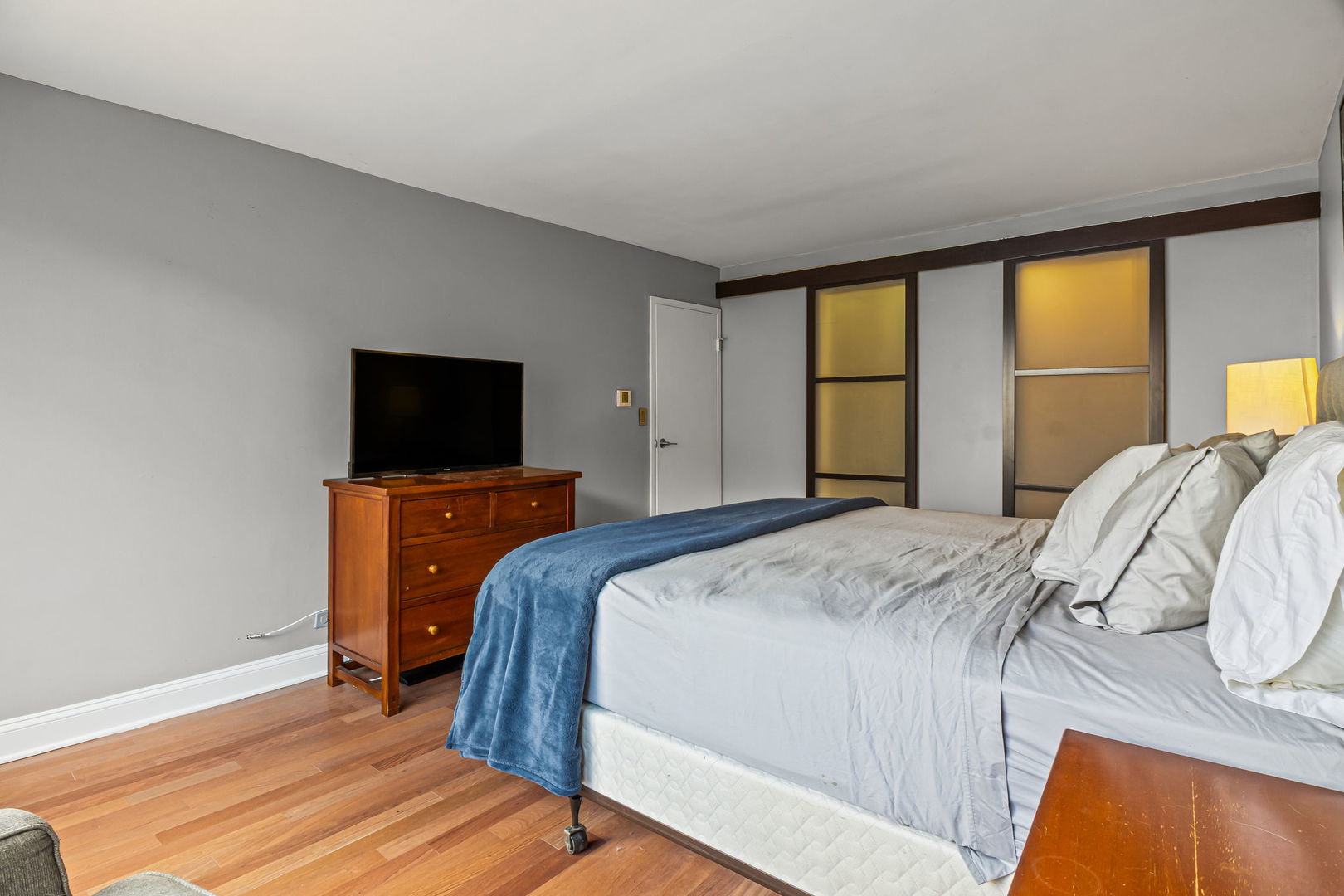 3150 N SHERIDAN Road Unit: 2C