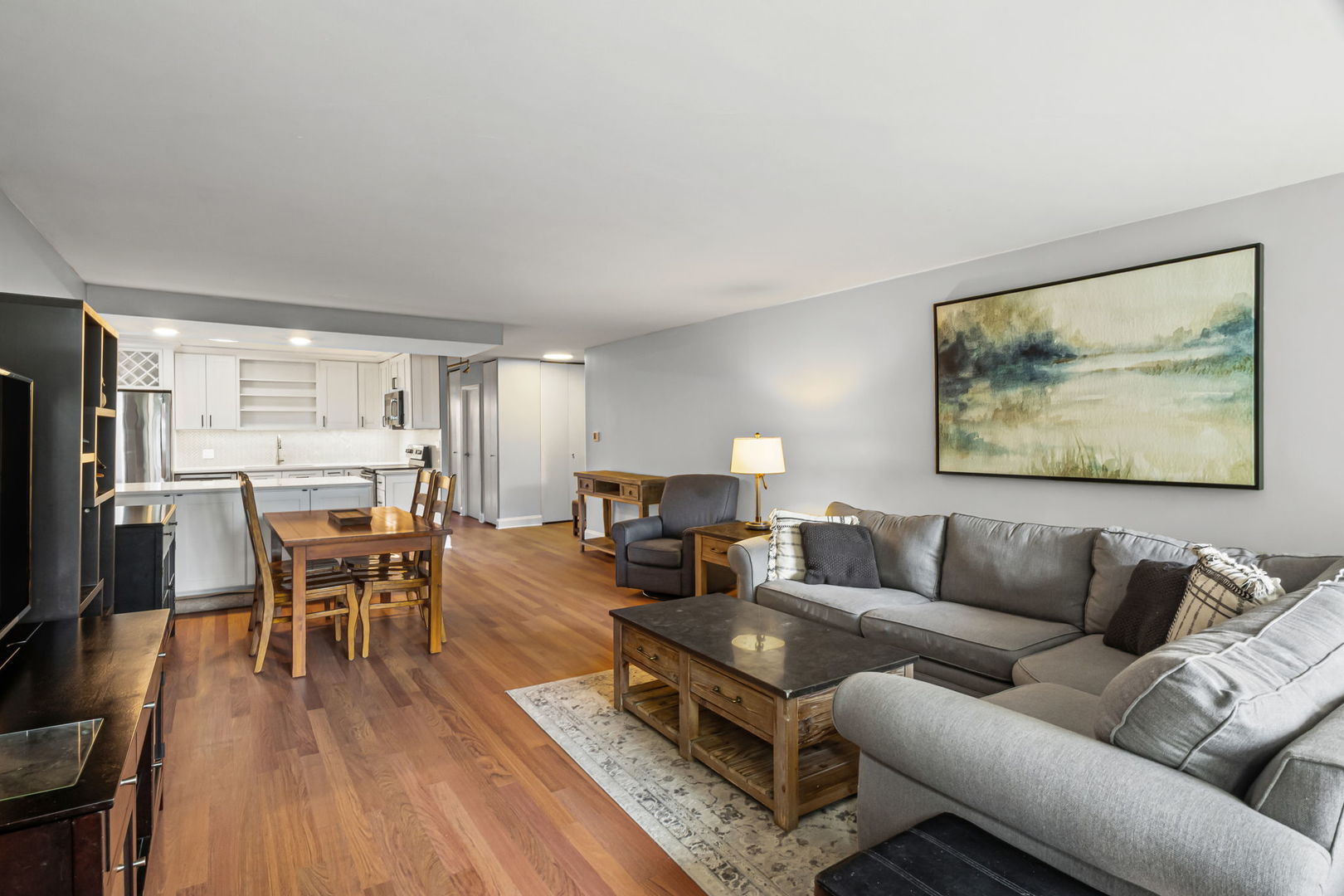 3150 N SHERIDAN Road Unit: 2C