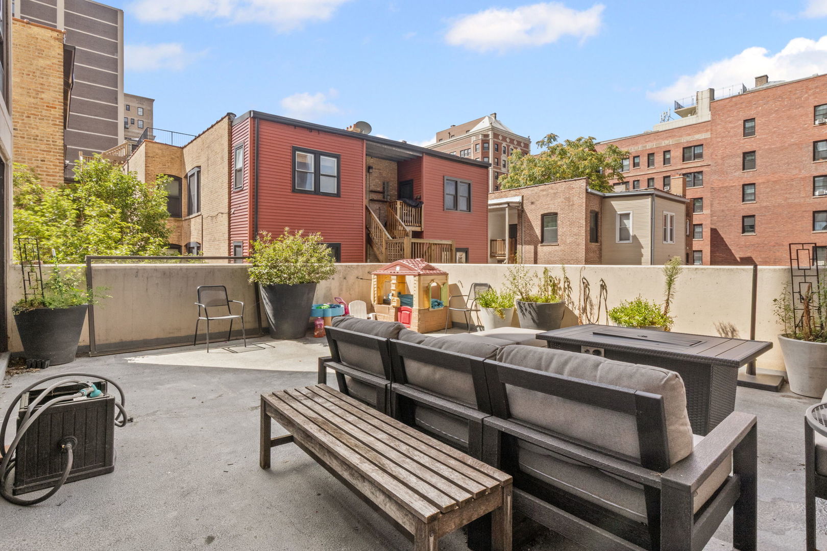 3150 N SHERIDAN Road Unit: 2C