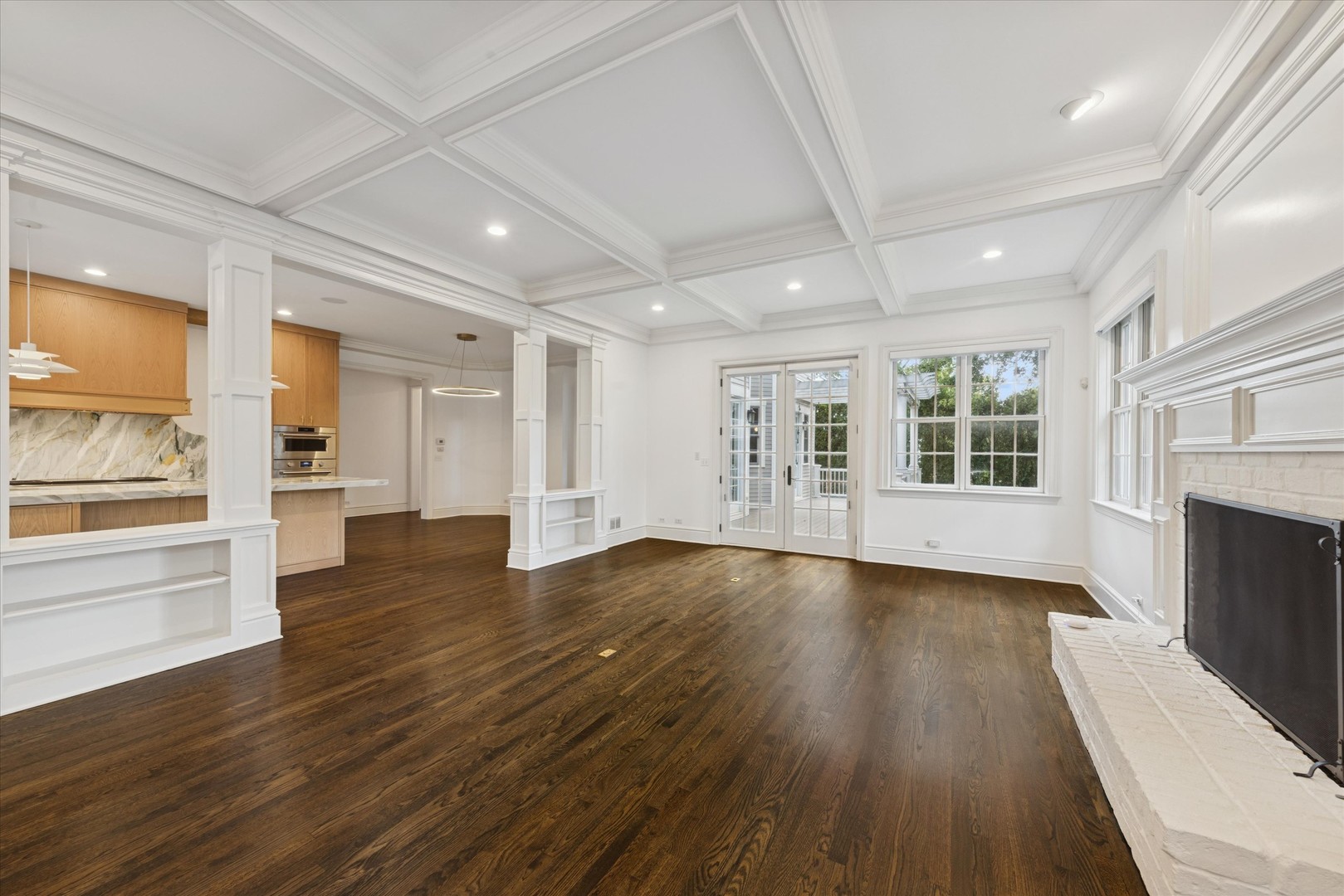 910 S Park Avenue