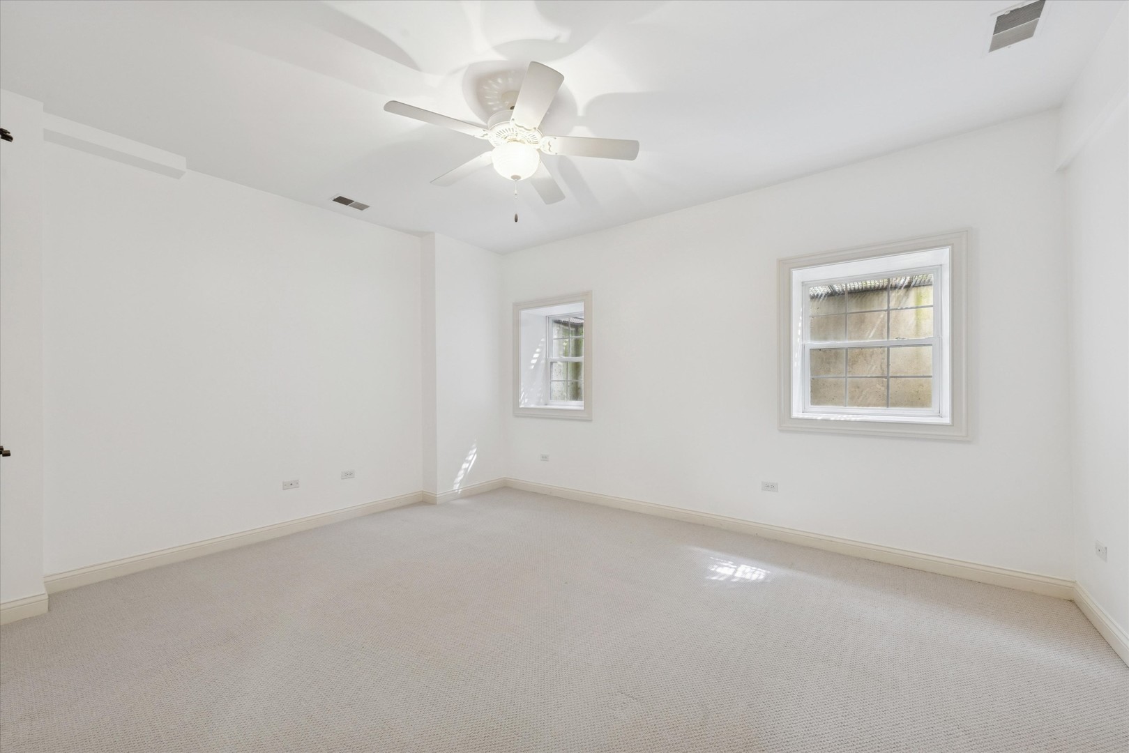 910 S Park Avenue