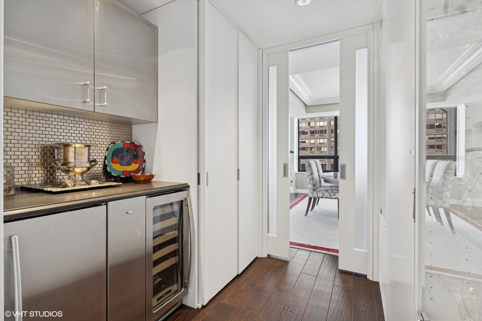 180 E PEARSON Street Unit: 4801