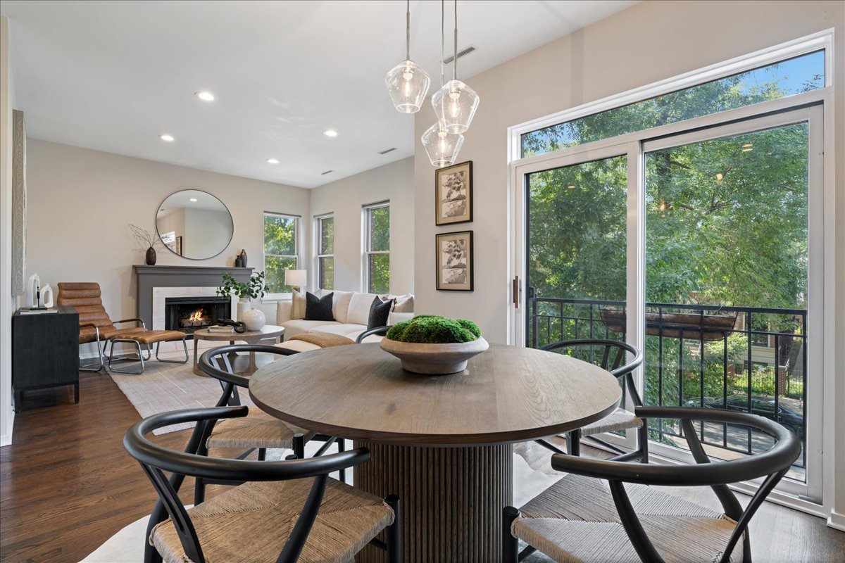 2955 N Racine Avenue Unit: 2B