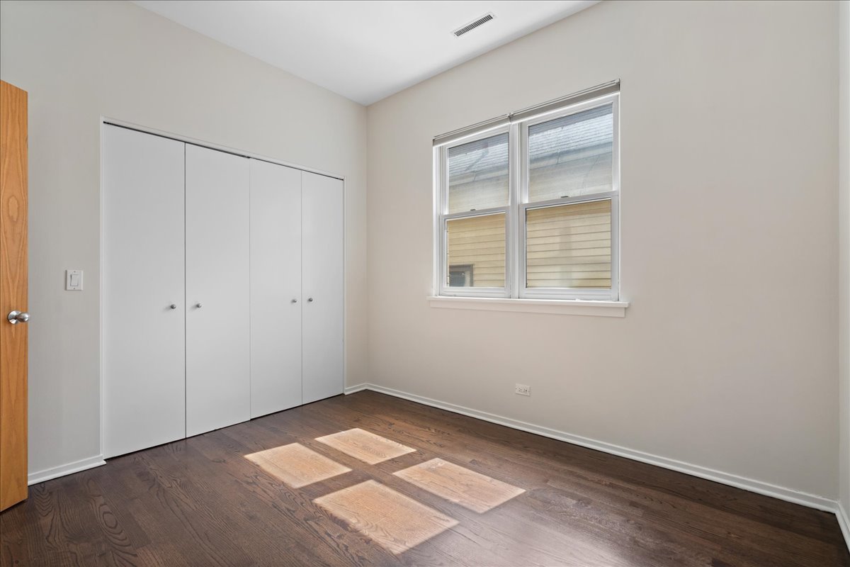 2955 N Racine Avenue Unit: 2B