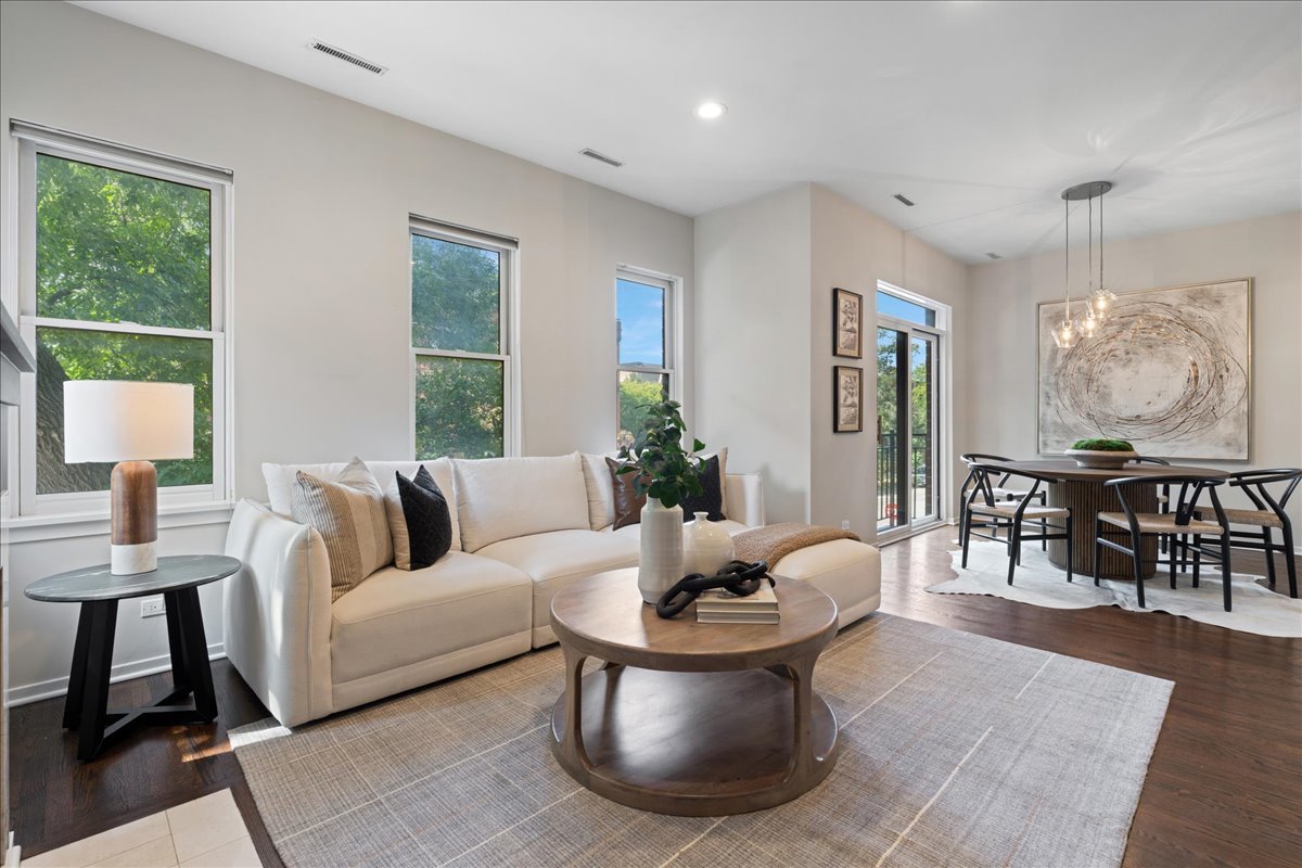 2955 N Racine Avenue Unit: 2B