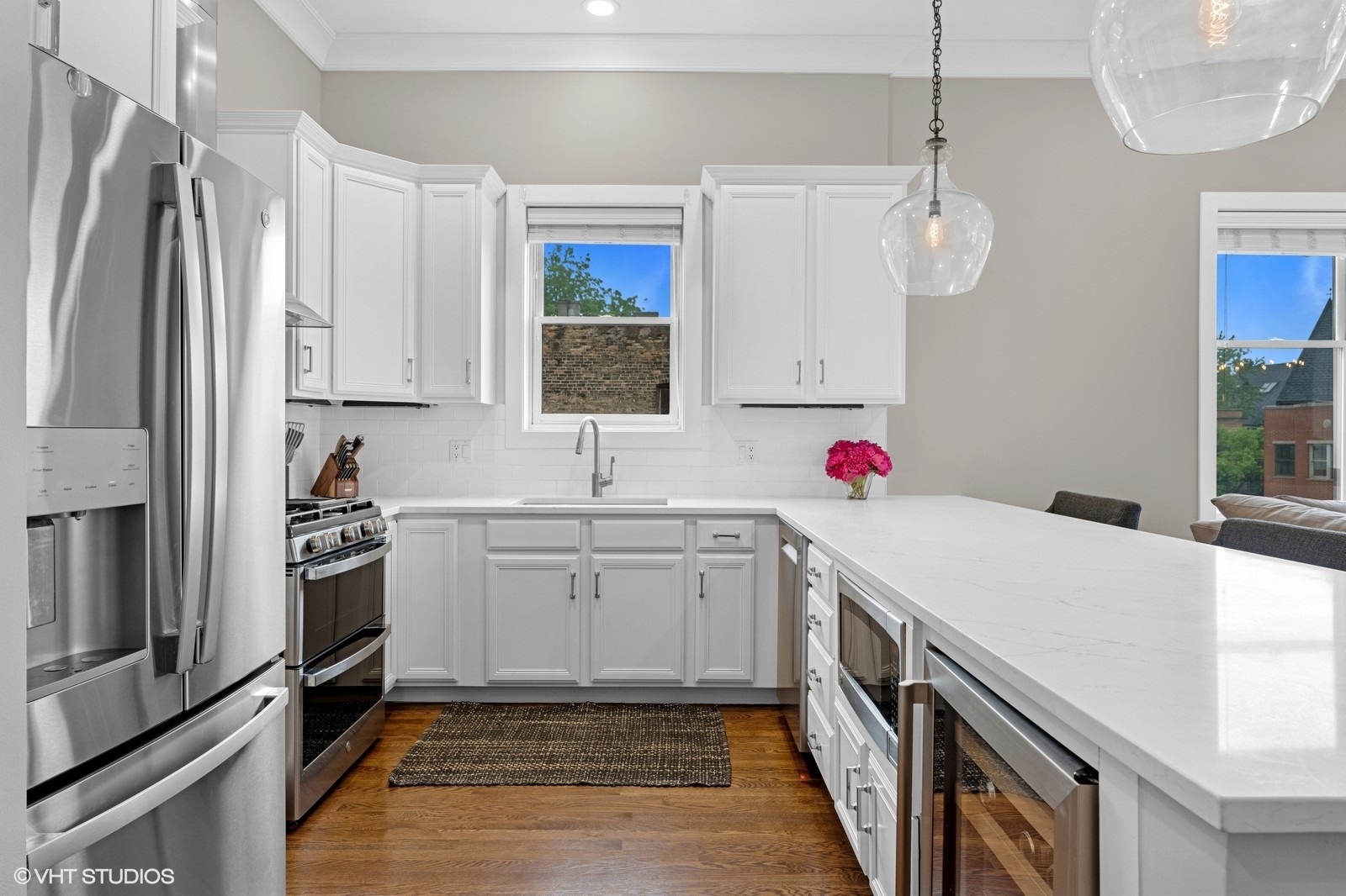 2212 W North Avenue Unit: 301