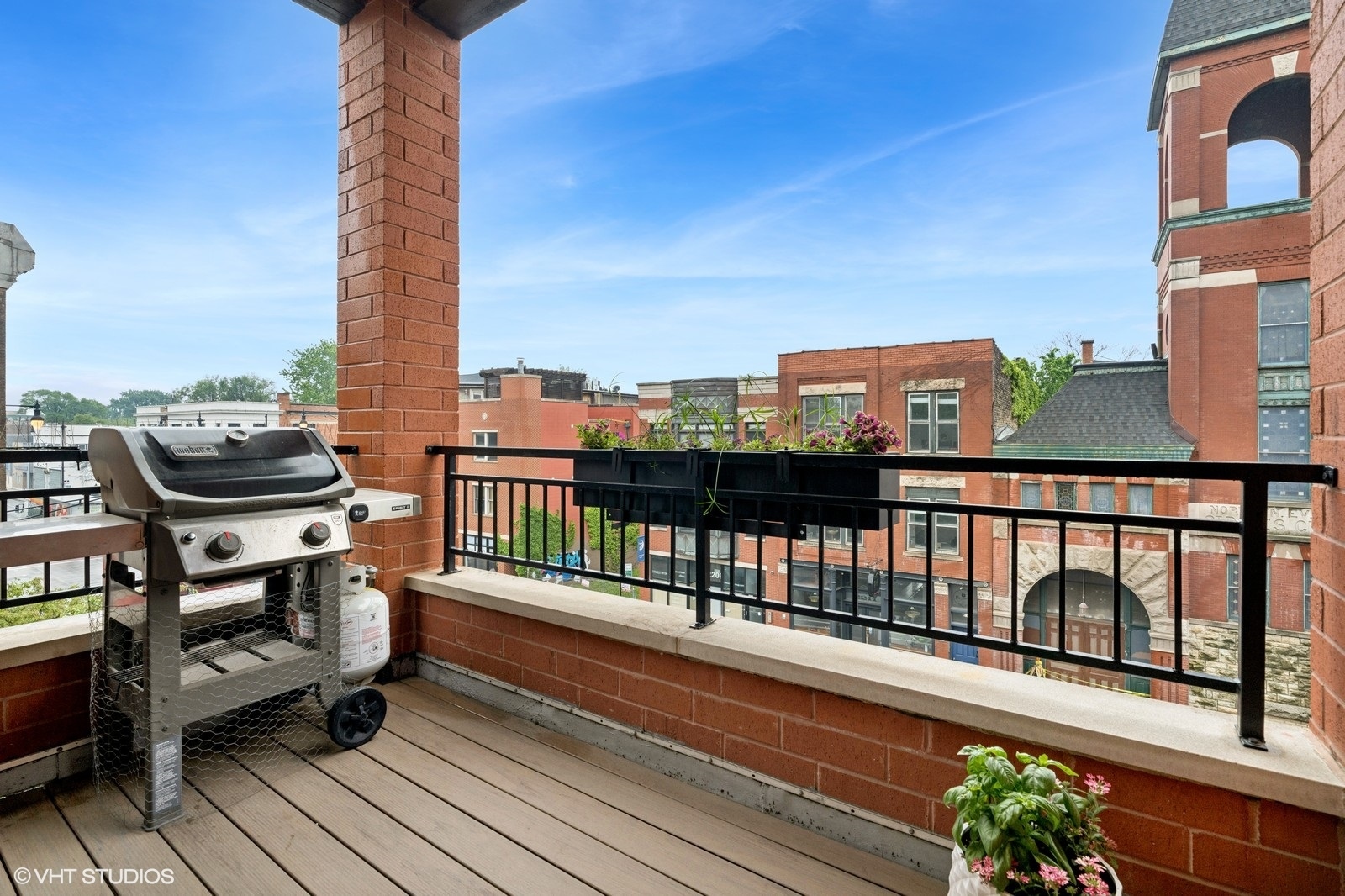 2212 W North Avenue Unit: 301