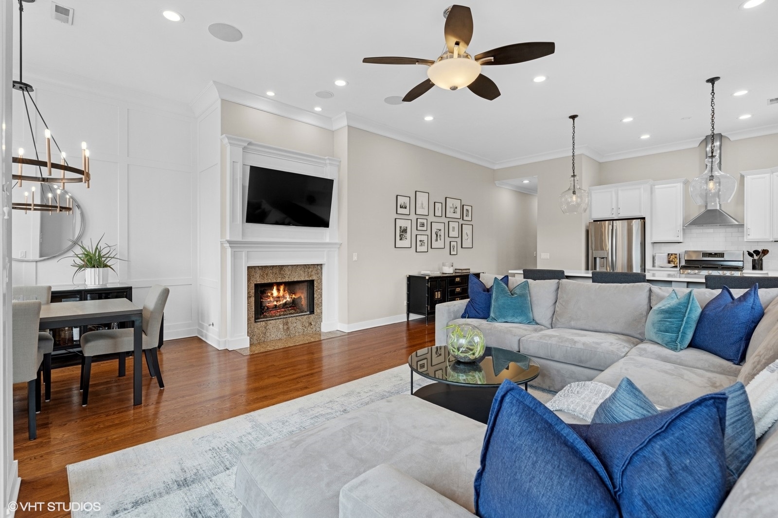 2212 W North Avenue Unit: 301