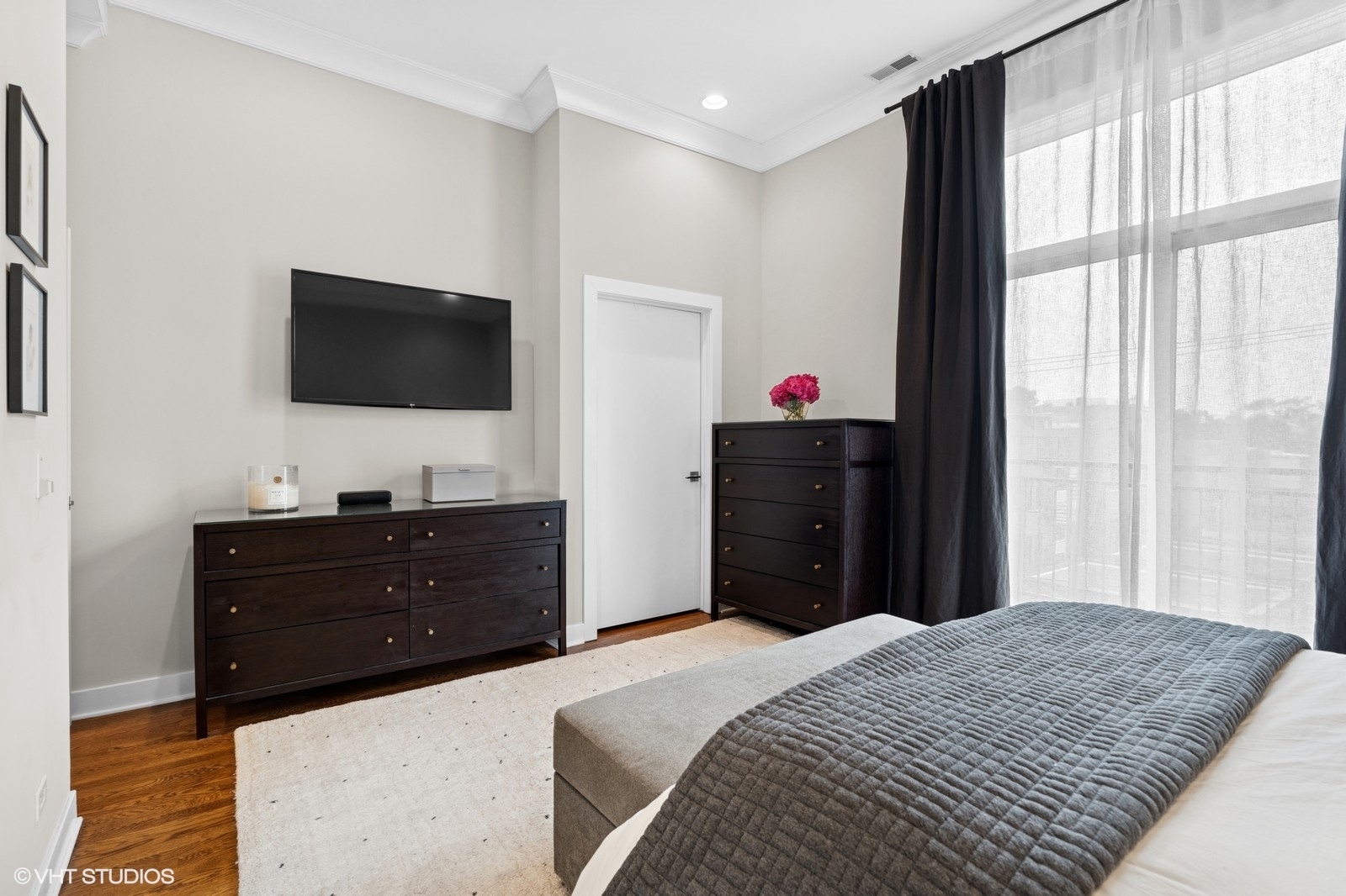 2212 W North Avenue Unit: 301