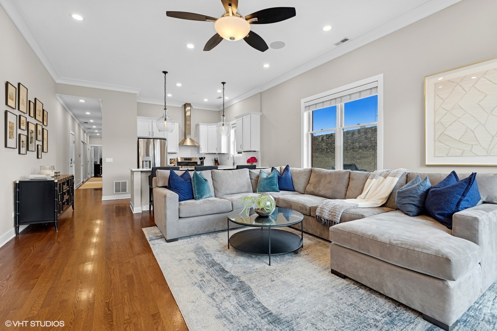 2212 W North Avenue Unit: 301