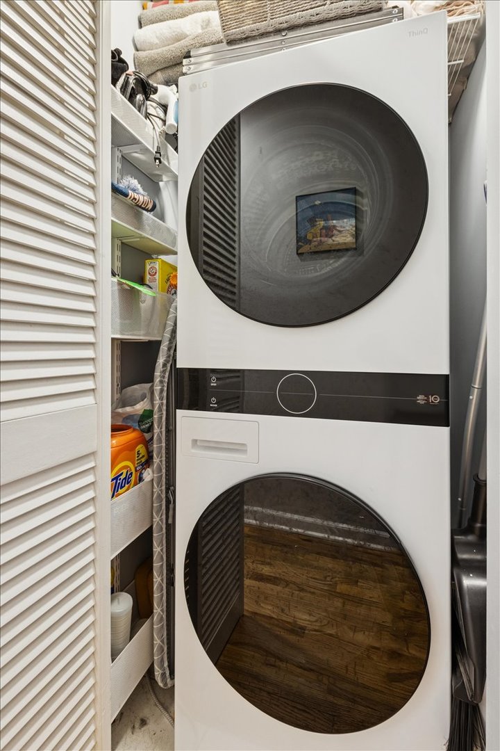 2315 W Wabansia Avenue Unit: 2W