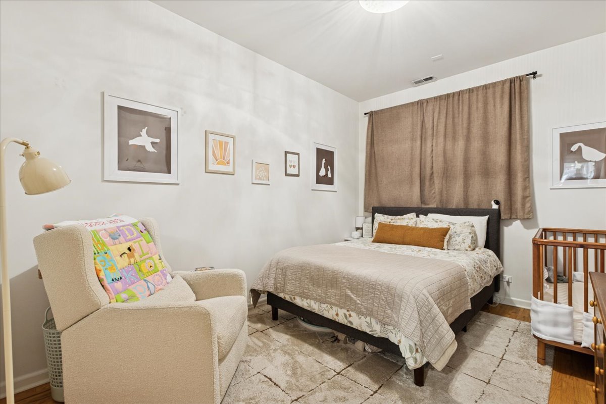 2315 W Wabansia Avenue Unit: 2W