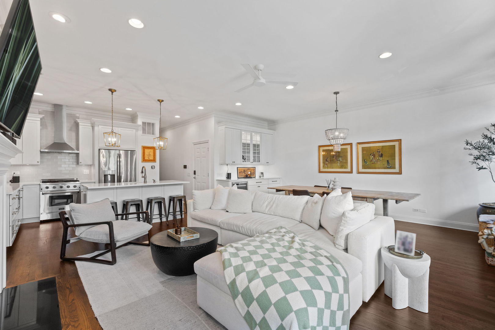 3450 N Southport Avenue Unit: 1