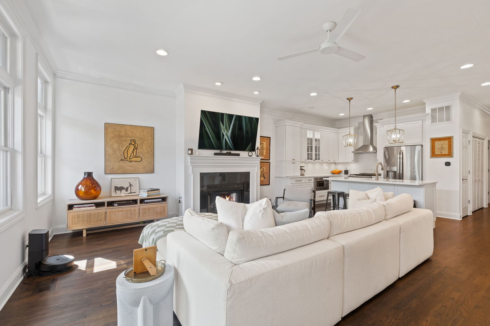 3450 N Southport Avenue Unit: 1