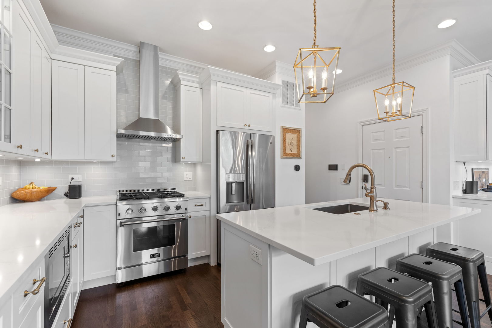 3450 N Southport Avenue Unit: 1