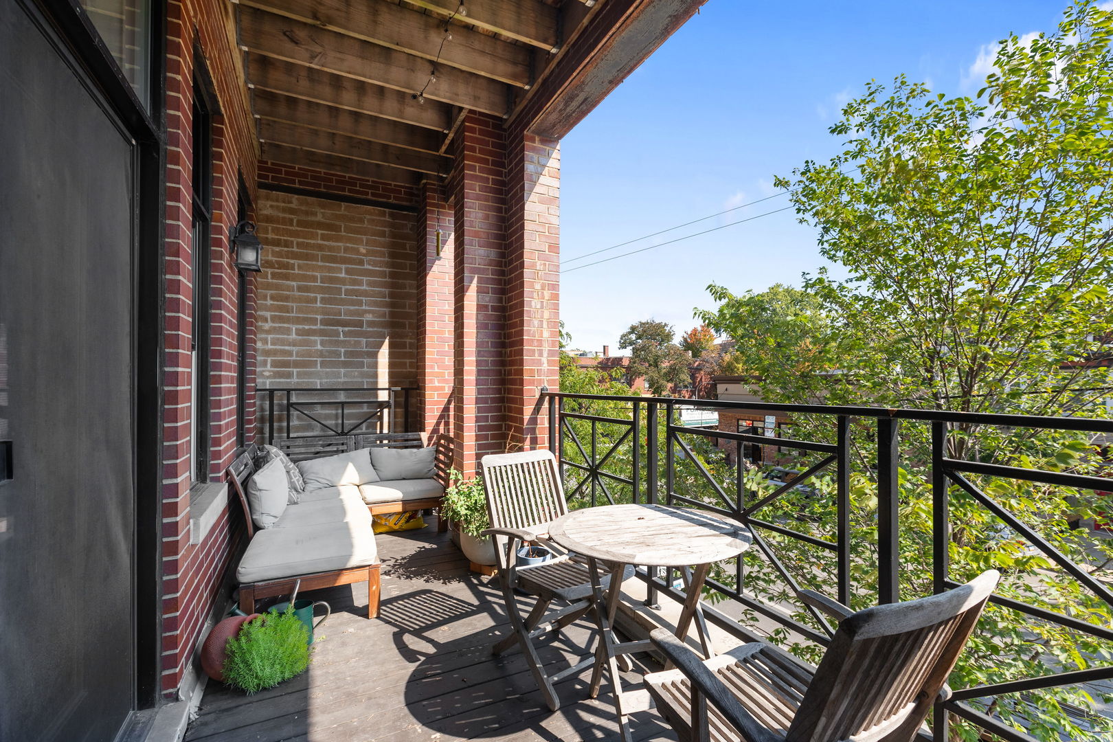 3450 N Southport Avenue Unit: 1