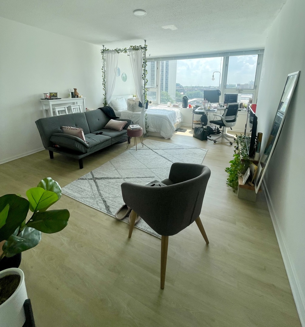 2728 N Hampden Court Unit: 608