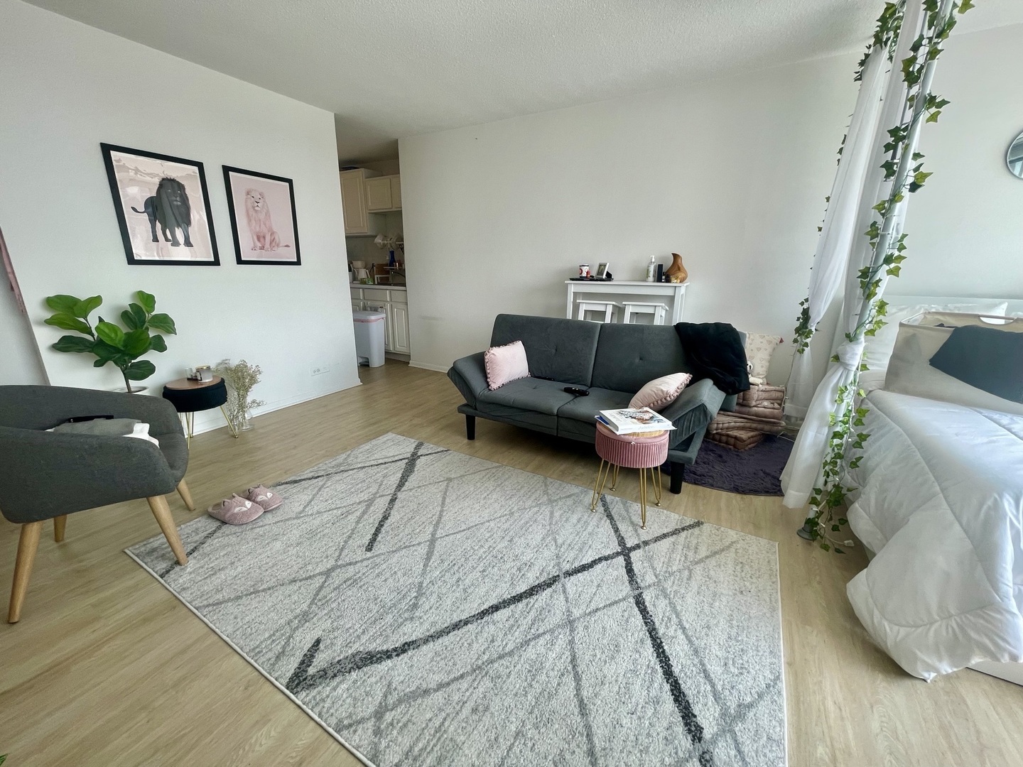 2728 N Hampden Court Unit: 608