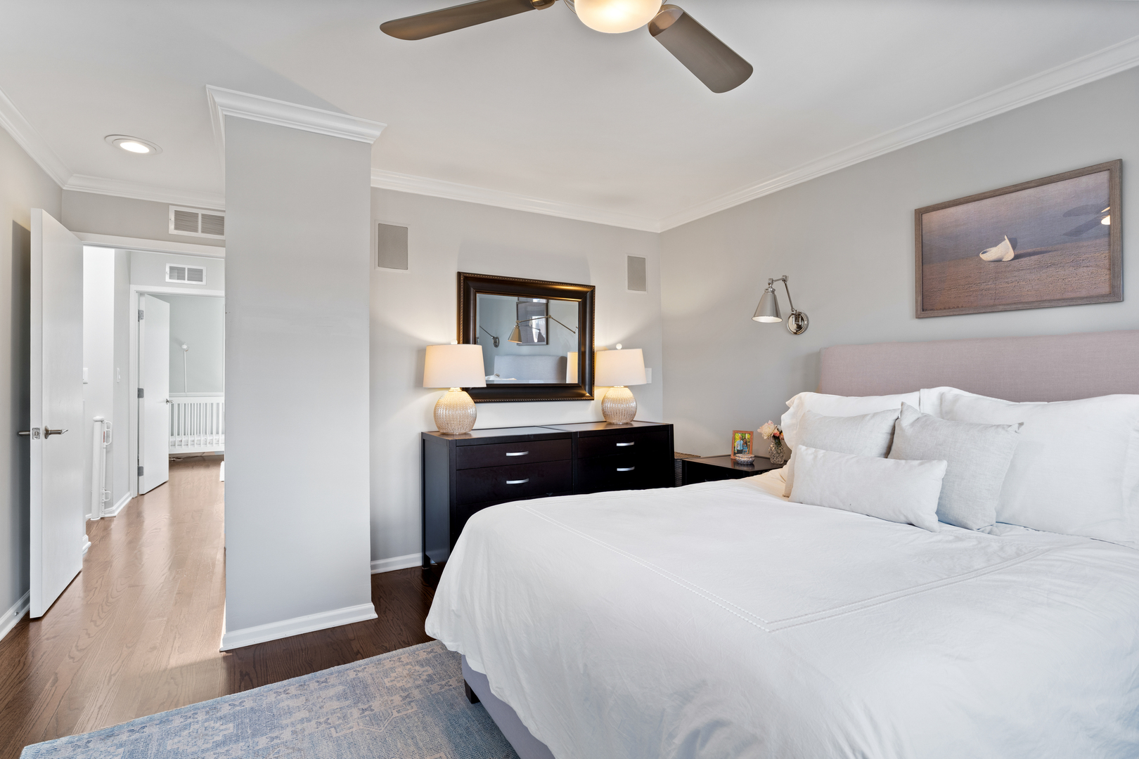 2720 N Greenview Avenue Unit: L