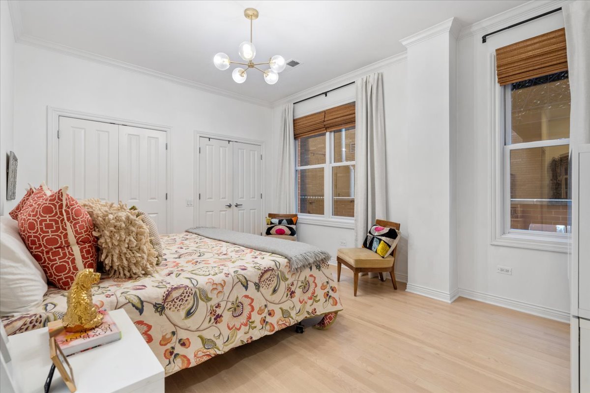 1355 W Washington Boulevard Unit: 2D