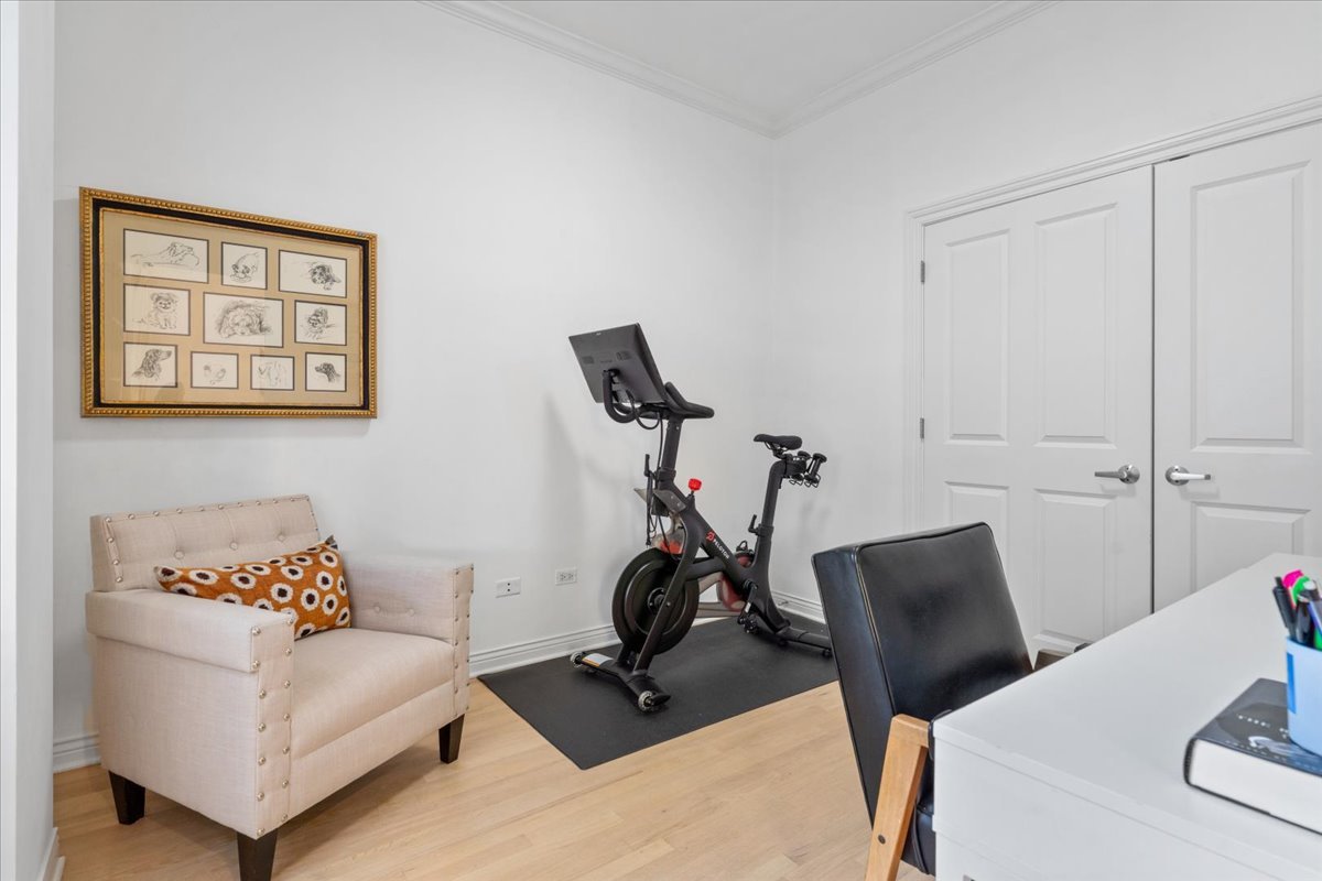 1355 W Washington Boulevard Unit: 2D