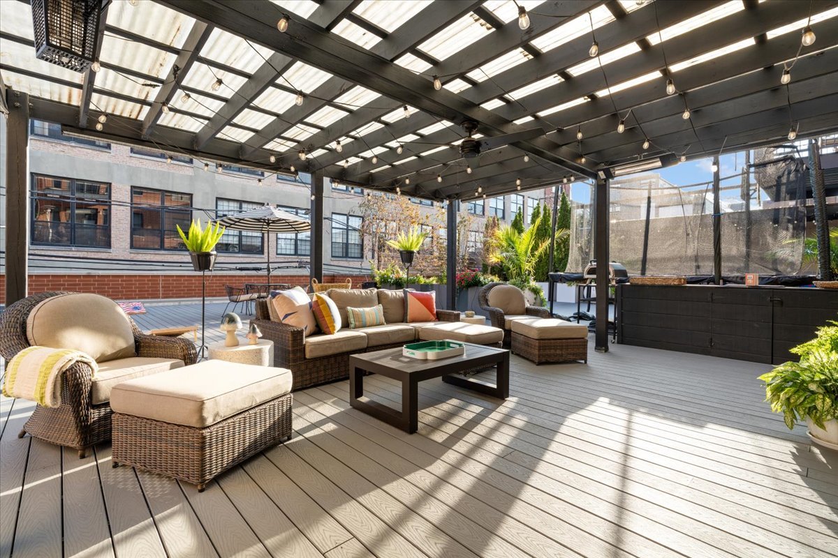 1355 W Washington Boulevard Unit: 2D