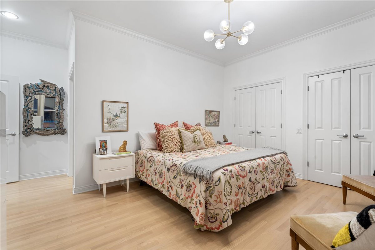 1355 W Washington Boulevard Unit: 2D