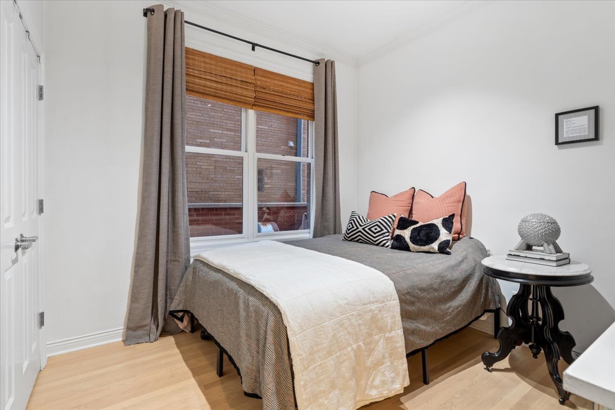 1355 W Washington Boulevard Unit: 2D