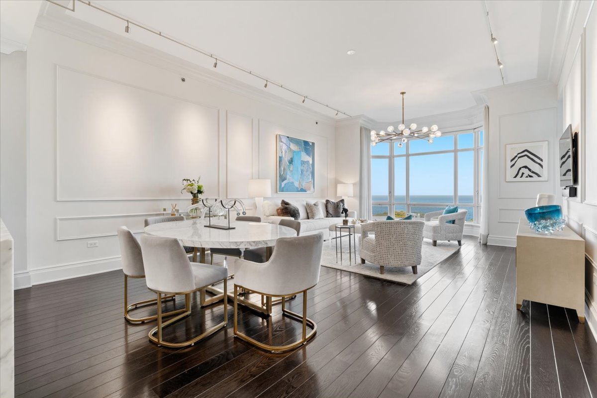 2550 N Lakeview Avenue Unit: N1801