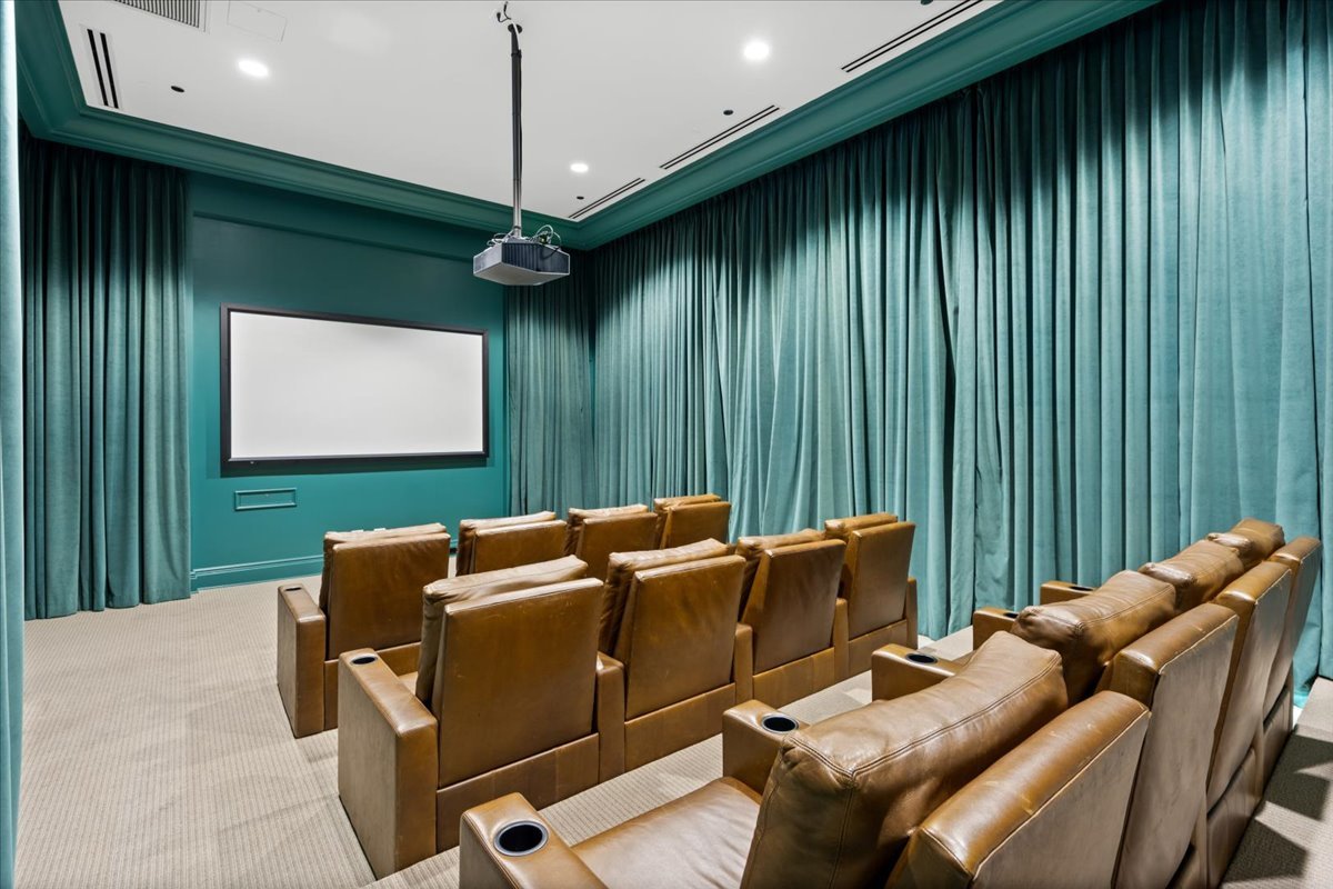 2550 N Lakeview Avenue Unit: N1801