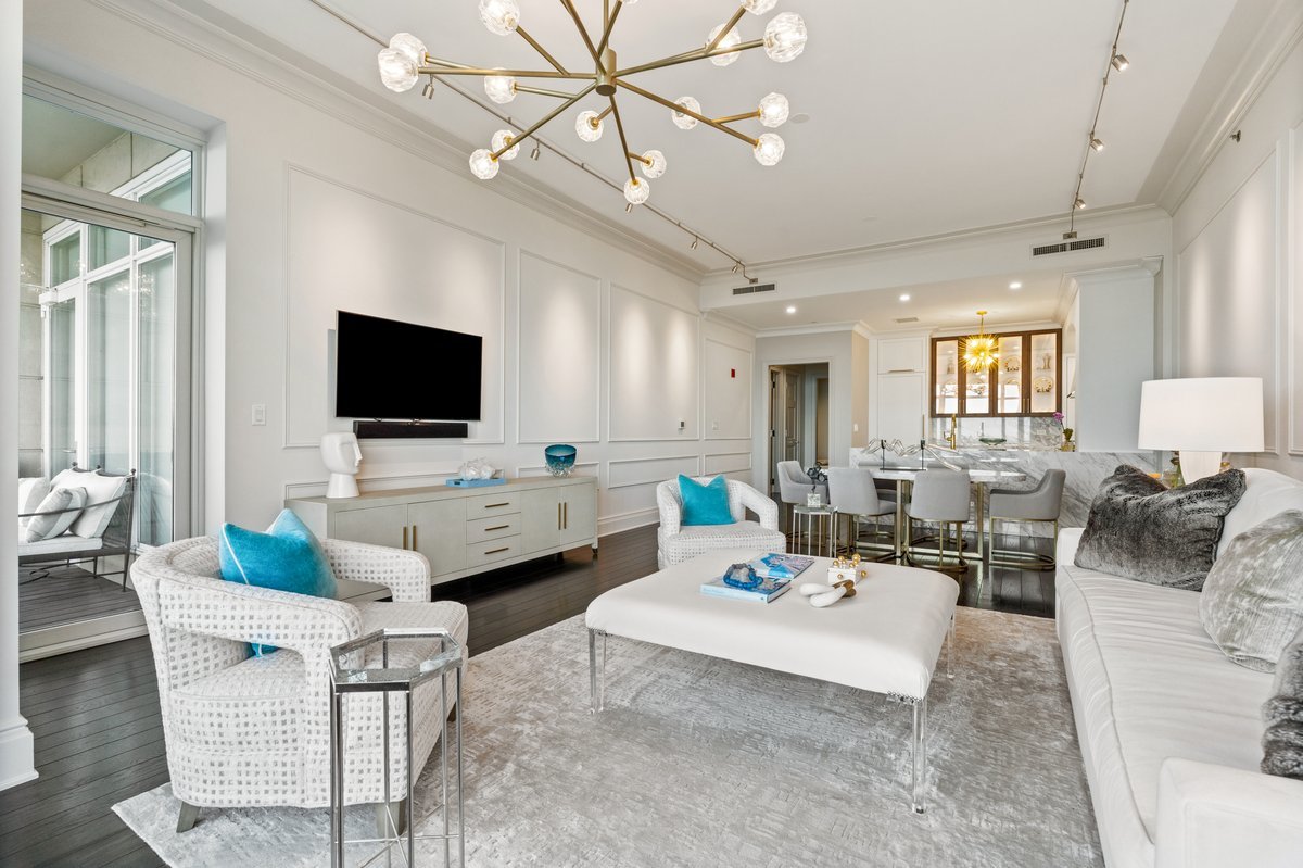 2550 N Lakeview Avenue Unit: N1801