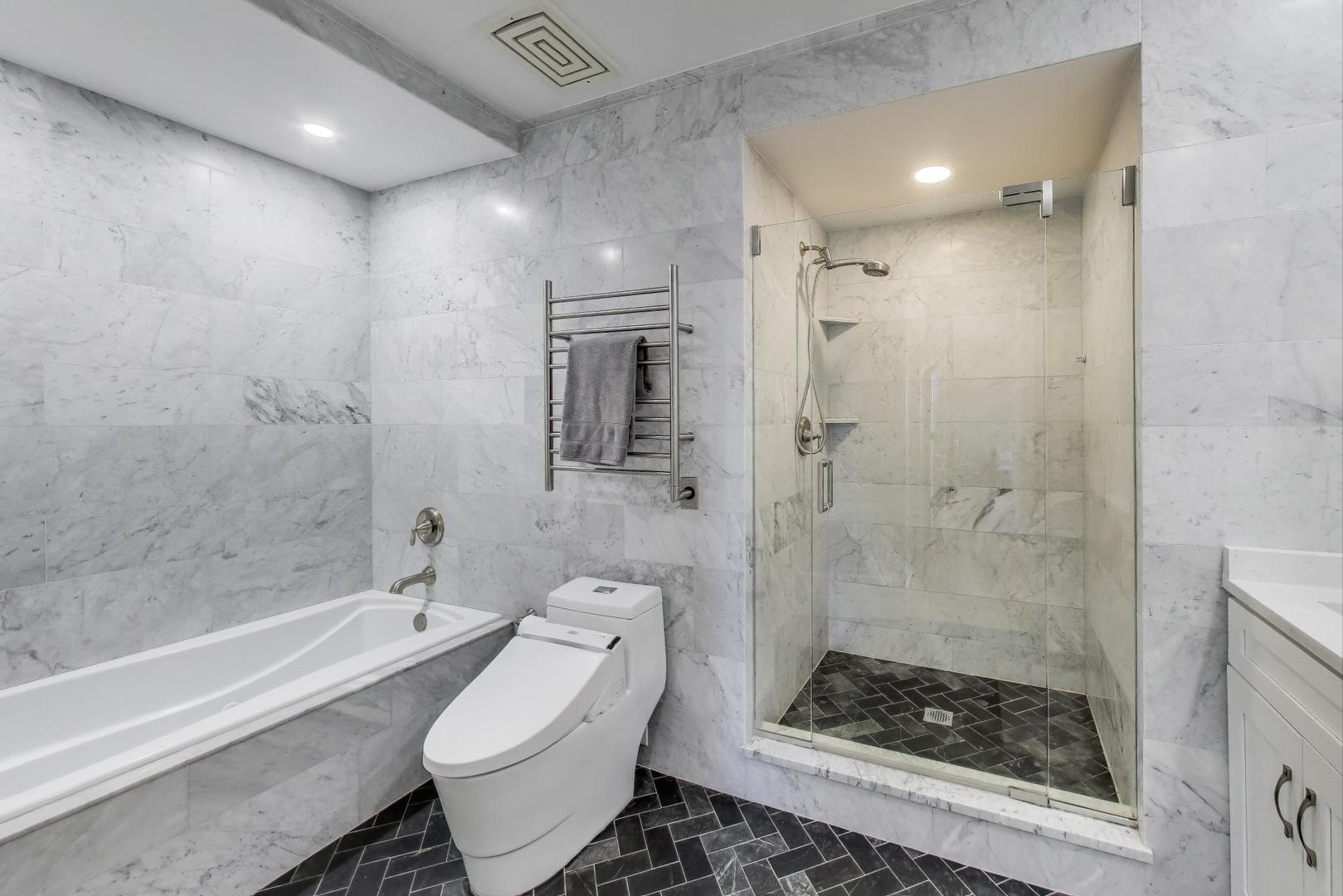 330 S Michigan Avenue Unit: 2006