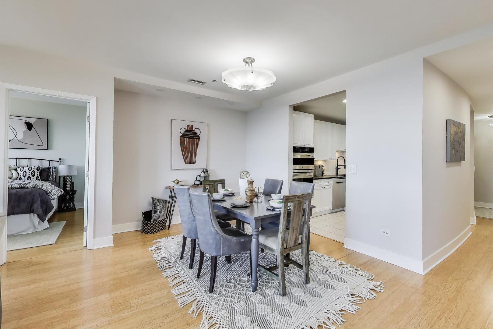 330 S Michigan Avenue Unit: 2006