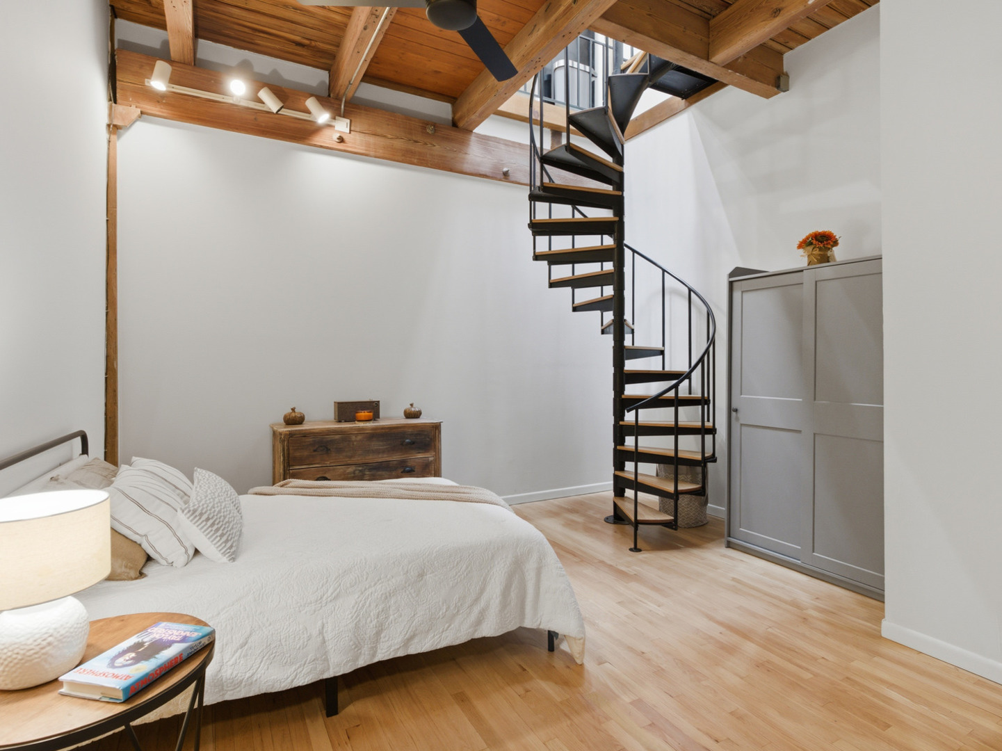 2435 N SHEFFIELD Avenue Unit: 11