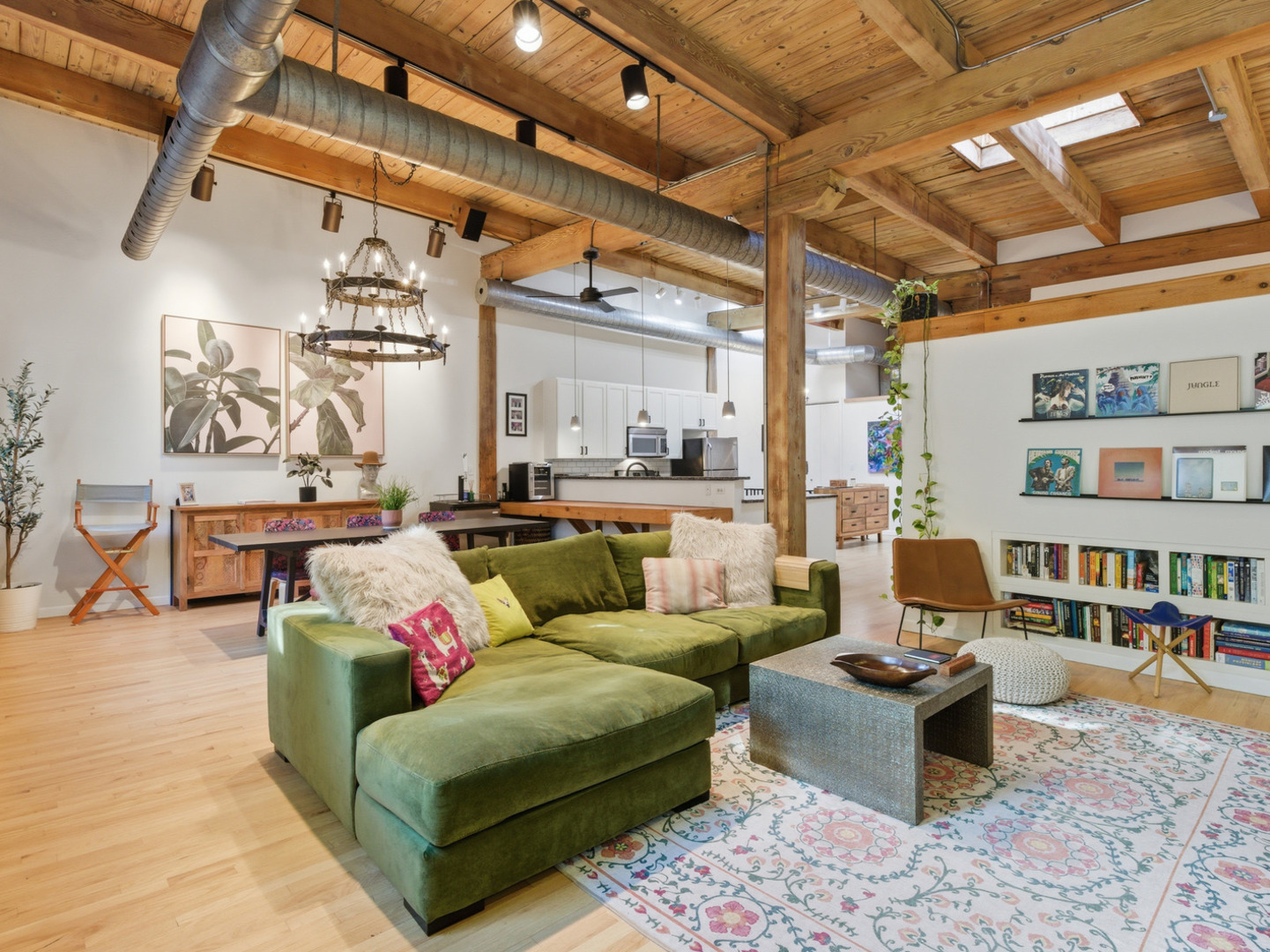 2435 N SHEFFIELD Avenue Unit: 11