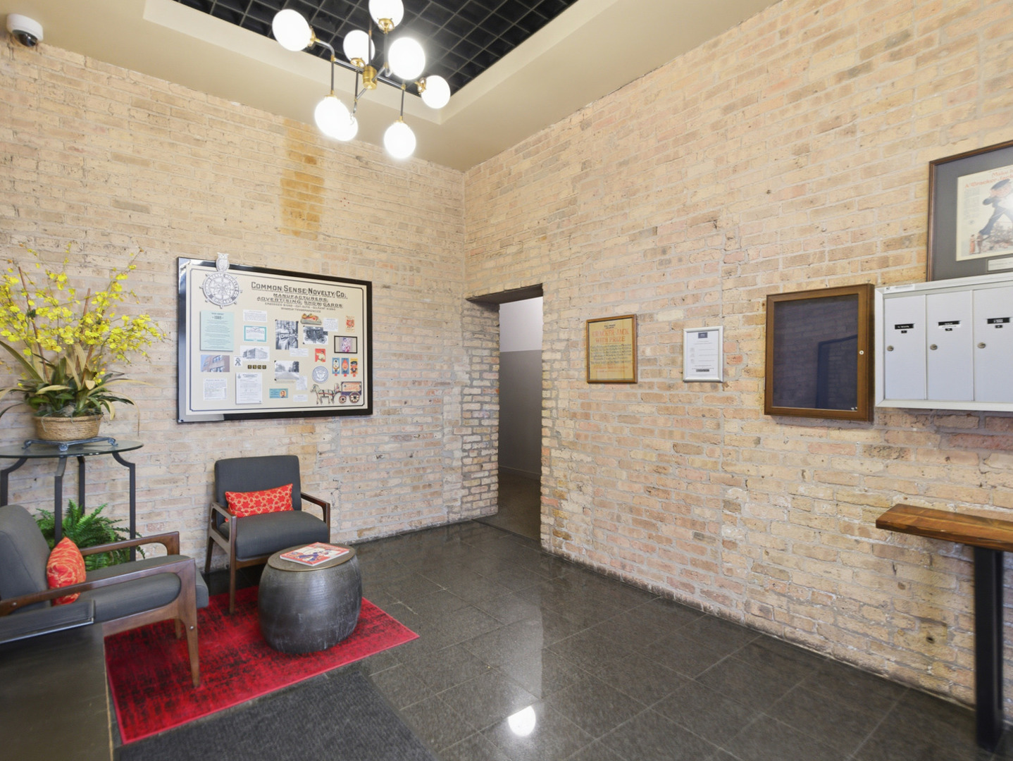 2435 N SHEFFIELD Avenue Unit: 11