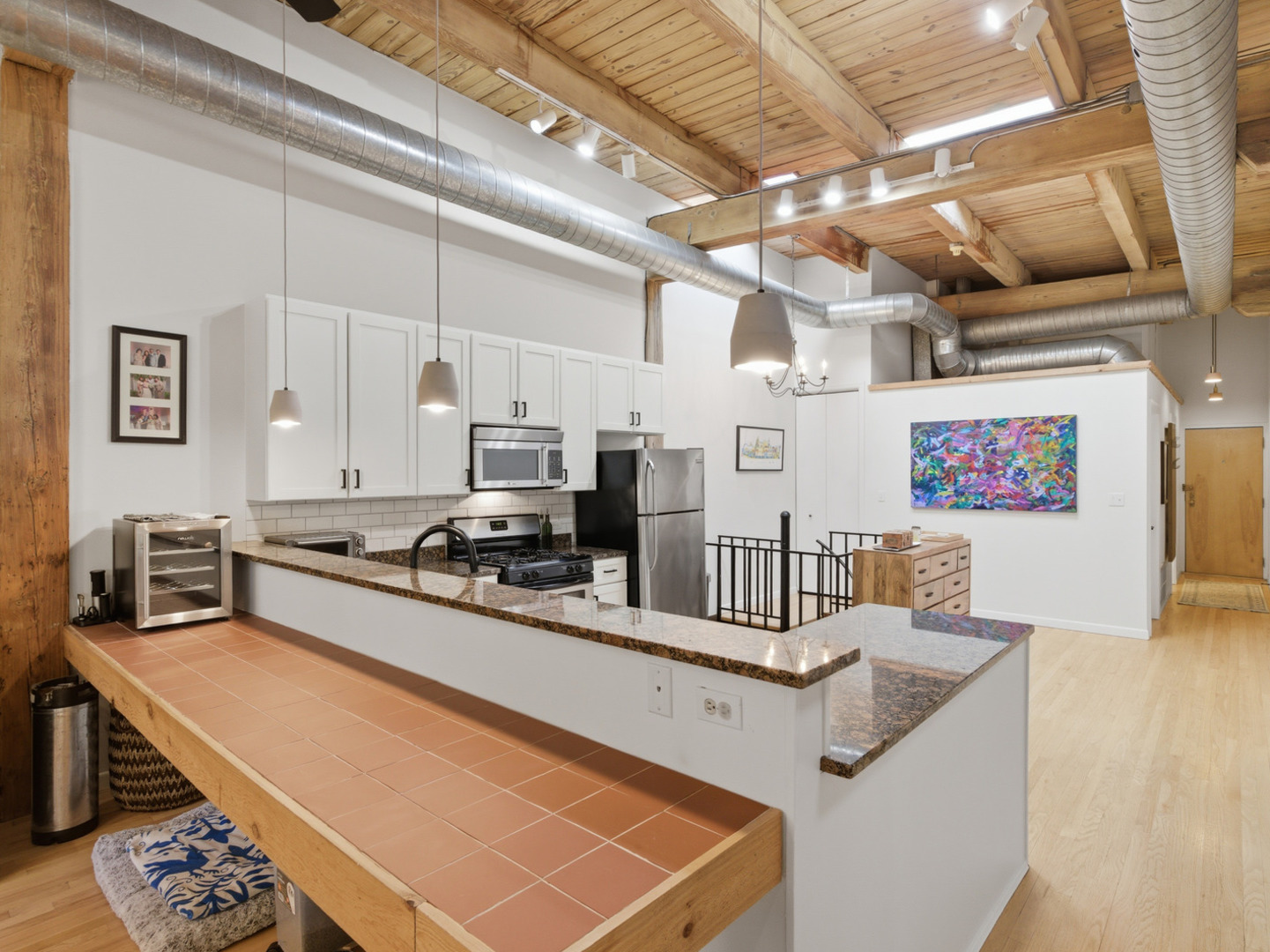 2435 N SHEFFIELD Avenue Unit: 11