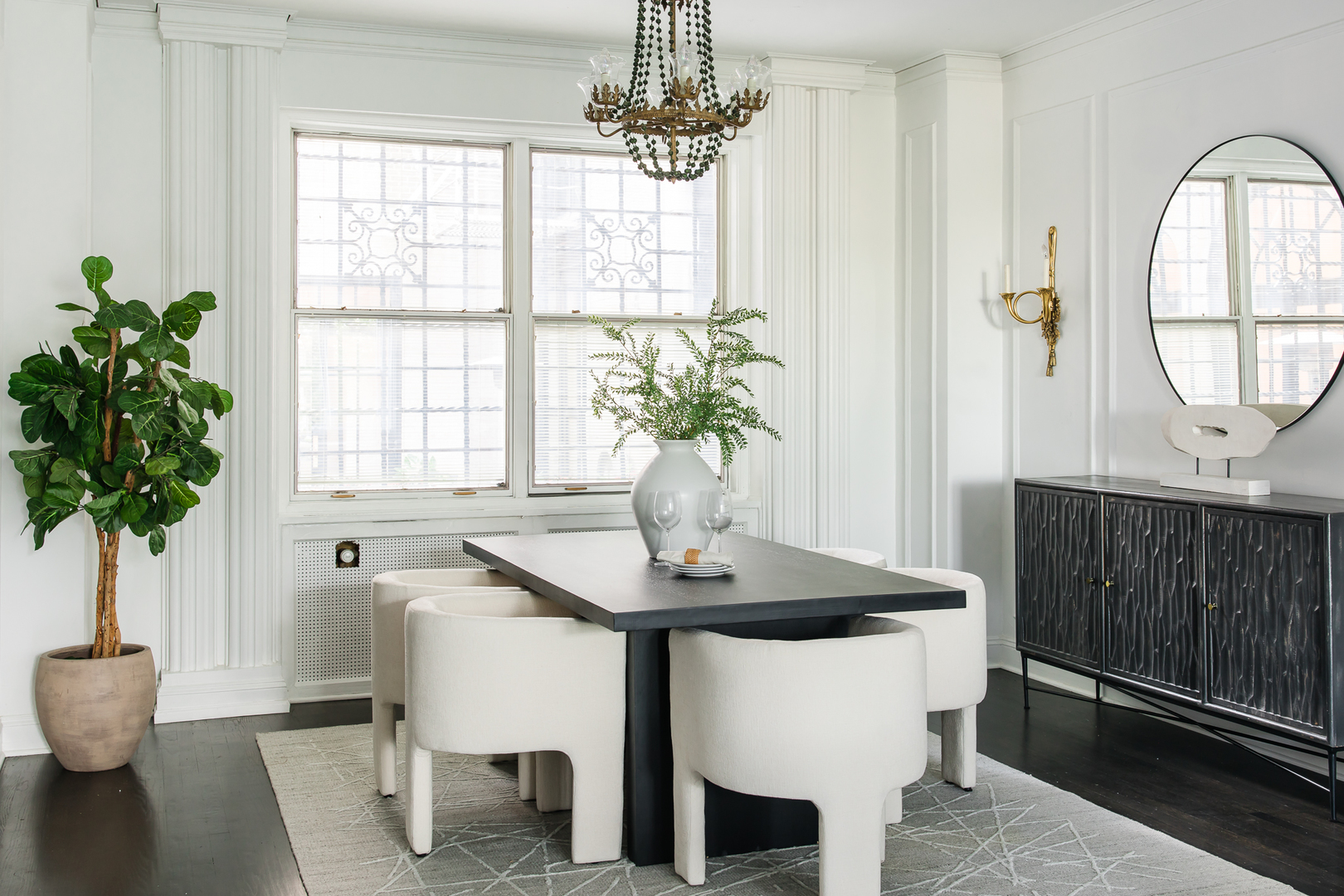 179 E LAKE SHORE Drive Unit: 202