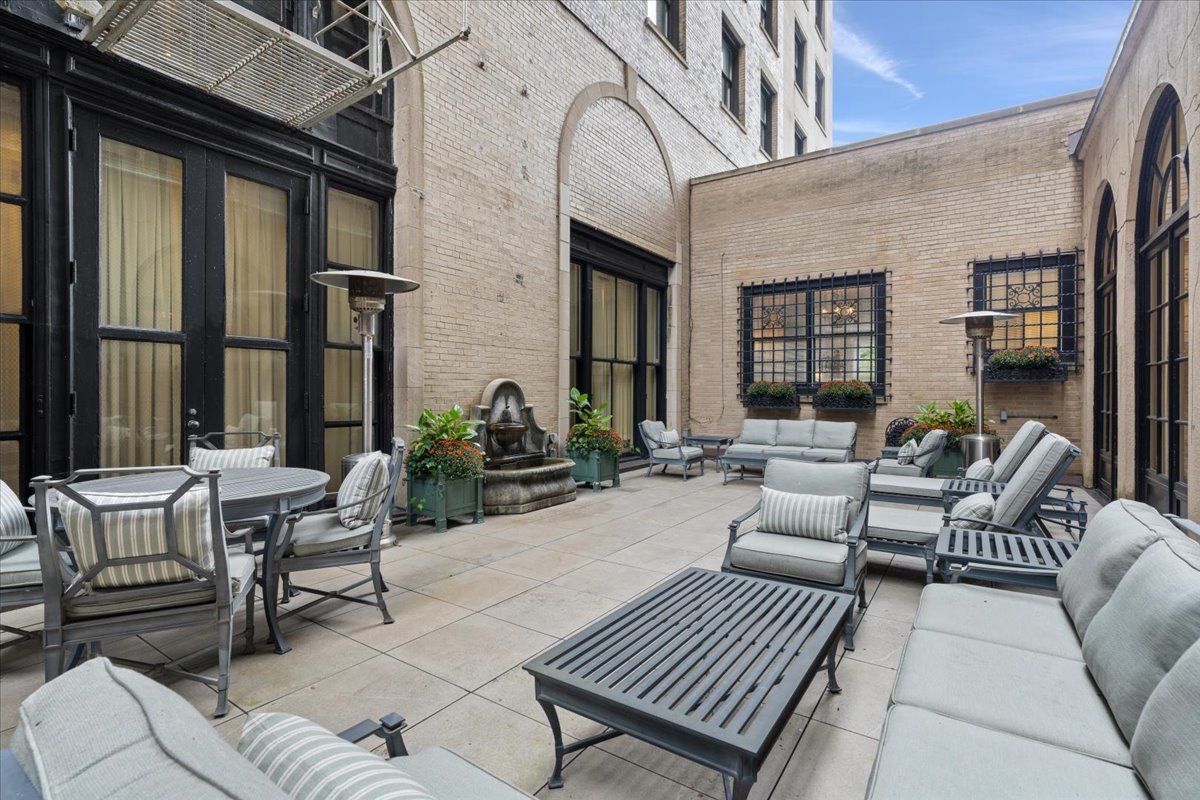 179 E LAKE SHORE Drive Unit: 202