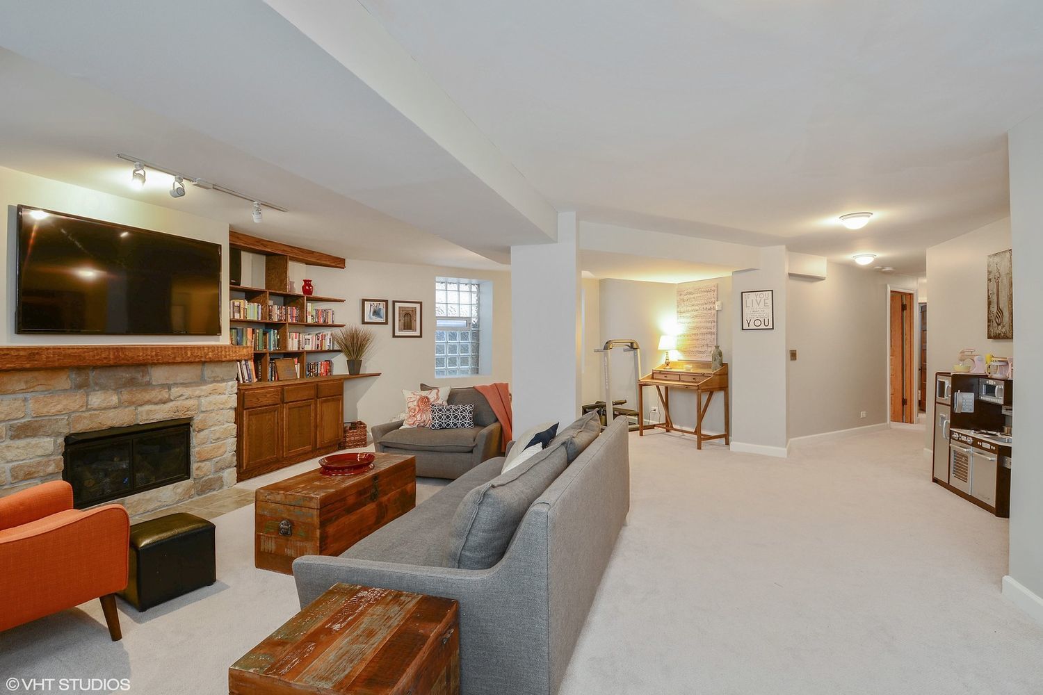 2608 N DAYTON Street Unit: 1S