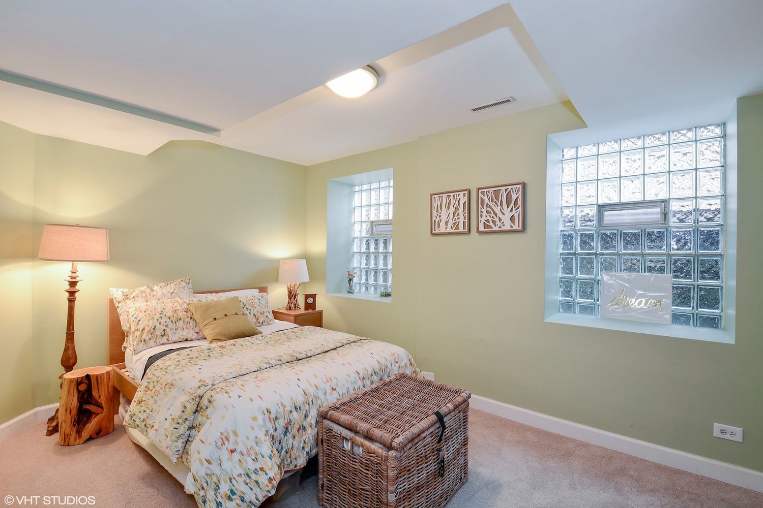 2608 N DAYTON Street Unit: 1S