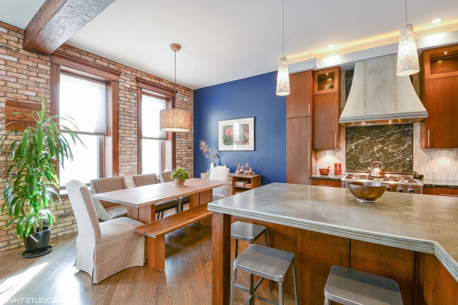 2608 N DAYTON Street Unit: 1S