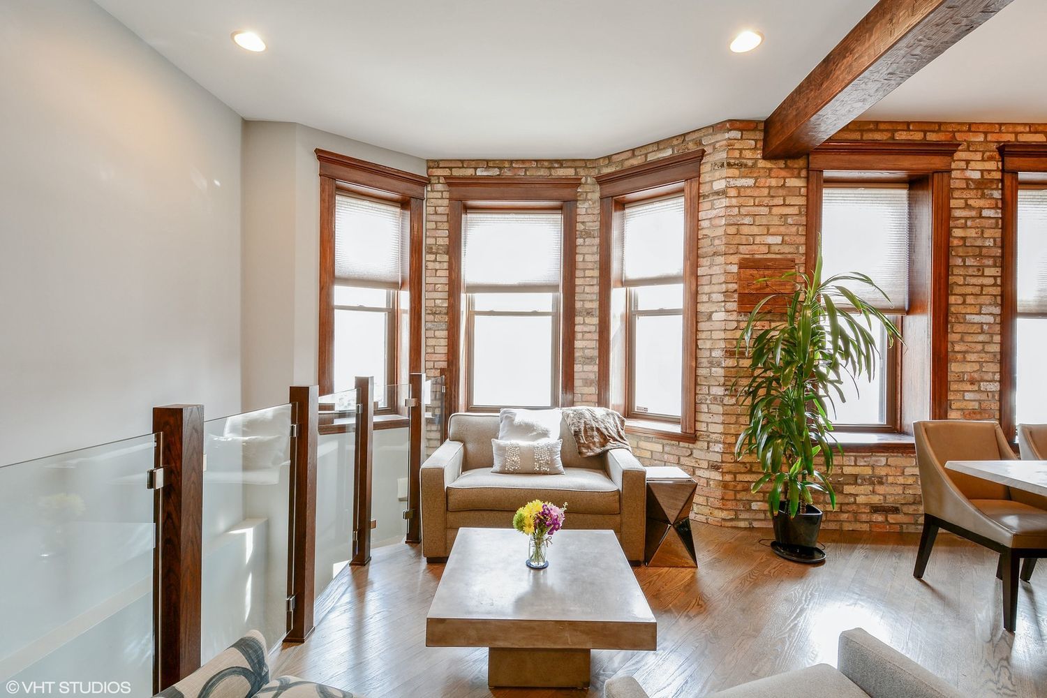 2608 N DAYTON Street Unit: 1S