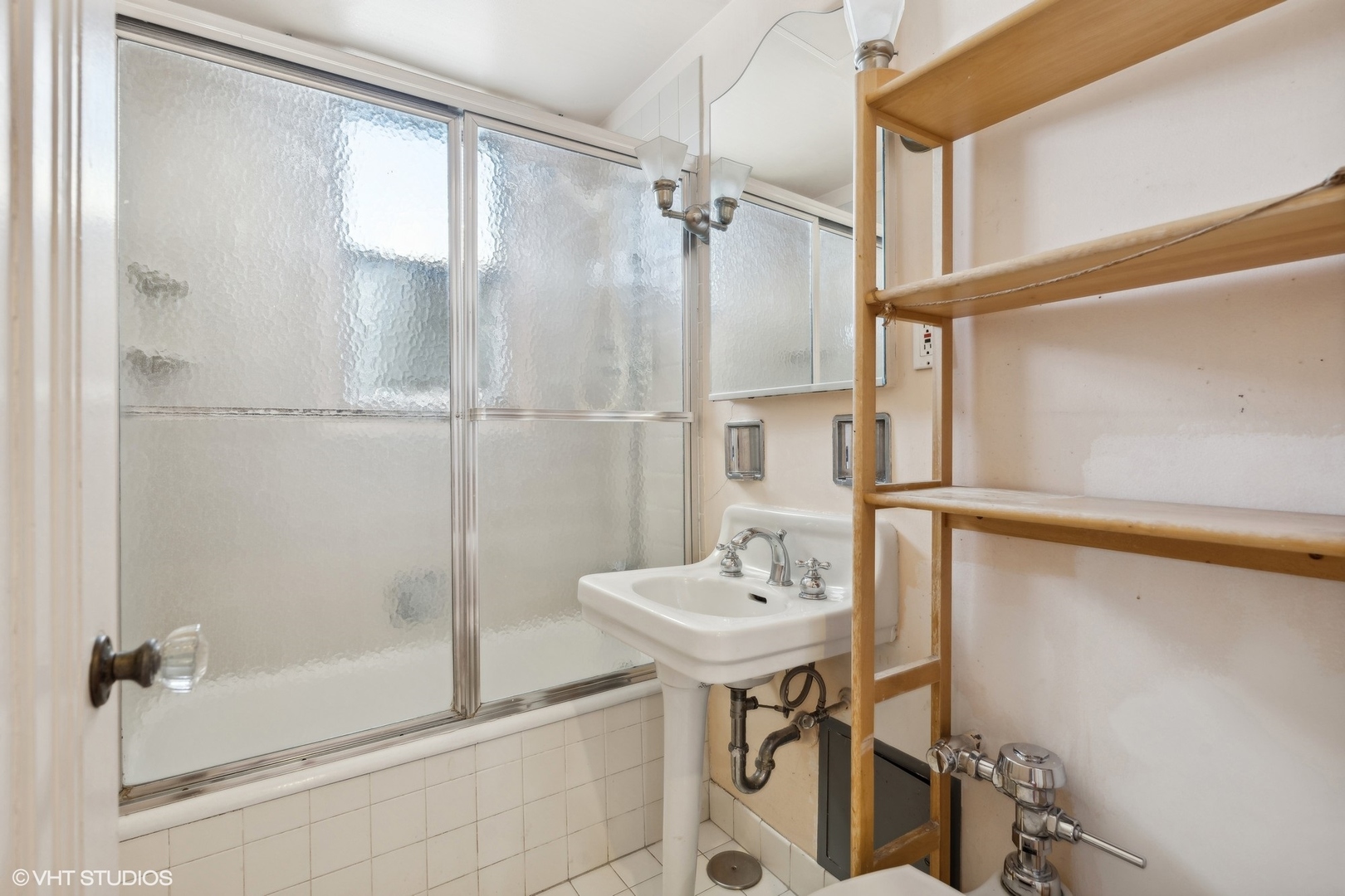 3920 N LAKE SHORE Drive Unit: 4N