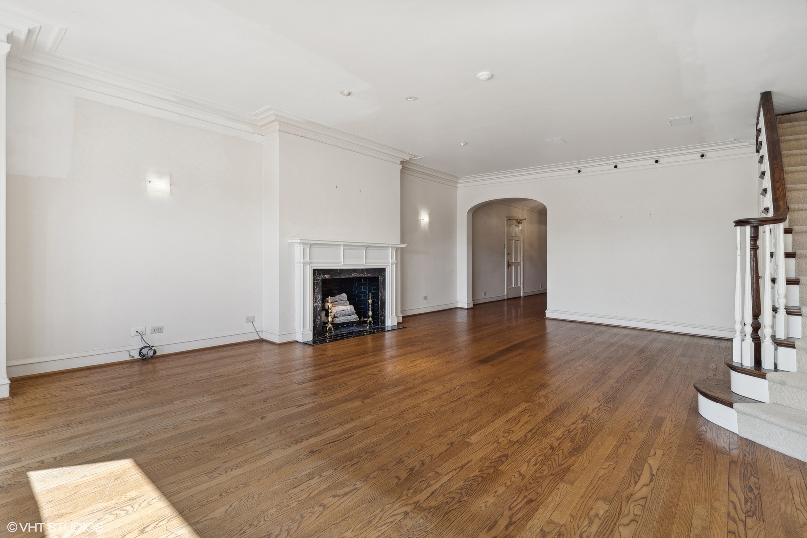 3920 N LAKE SHORE Drive Unit: 4N