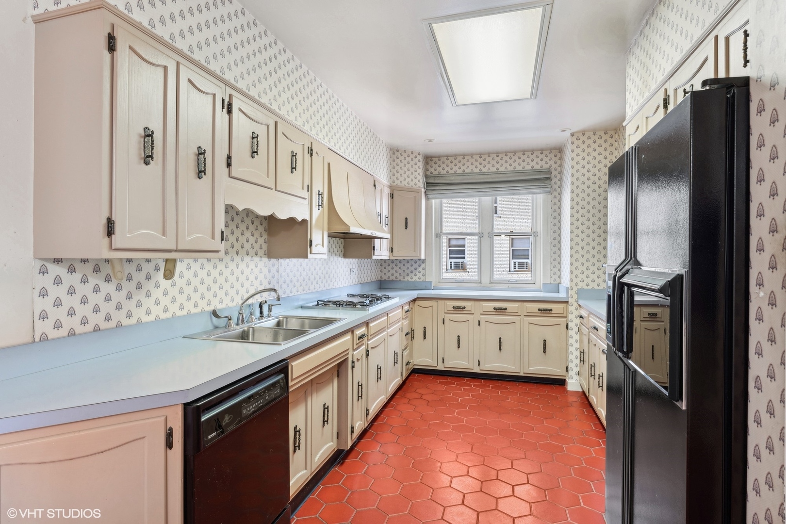 3920 N LAKE SHORE Drive Unit: 4N