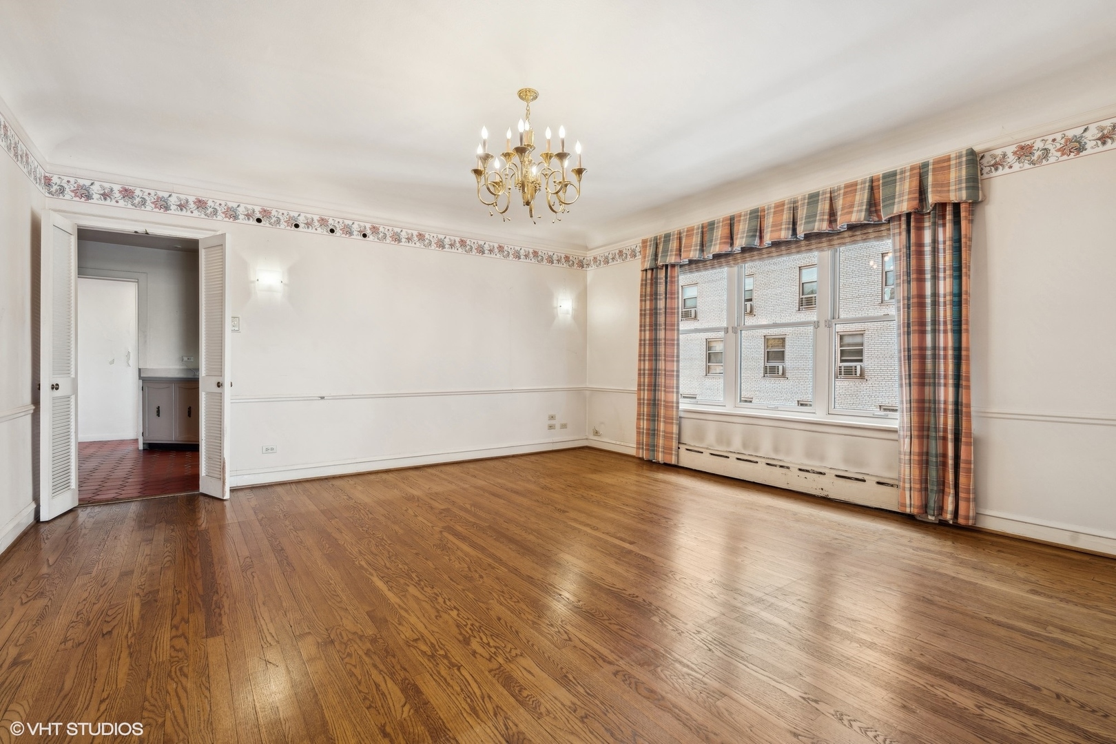 3920 N LAKE SHORE Drive Unit: 4N