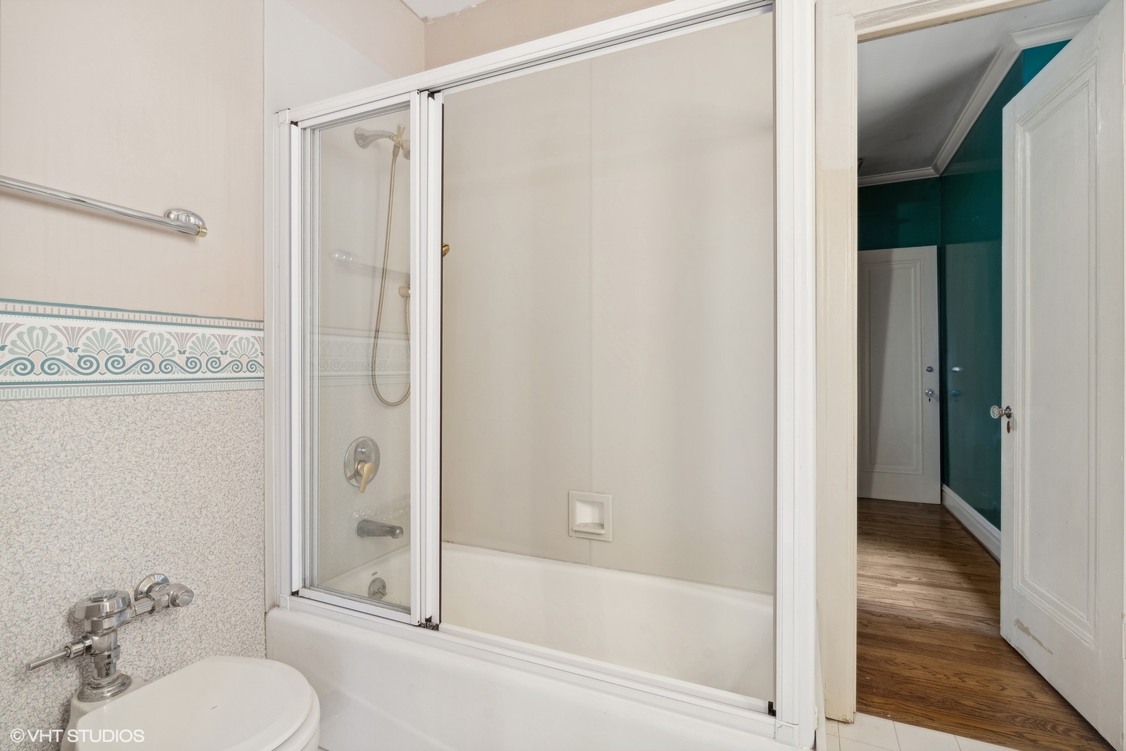 3920 N LAKE SHORE Drive Unit: 4N