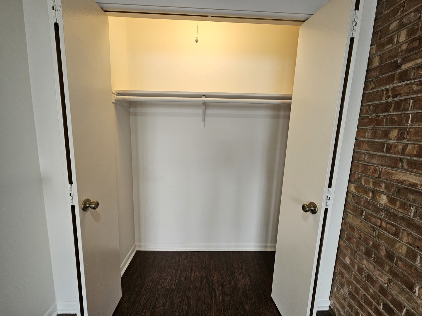 2250 N Lincoln Avenue Unit: 210