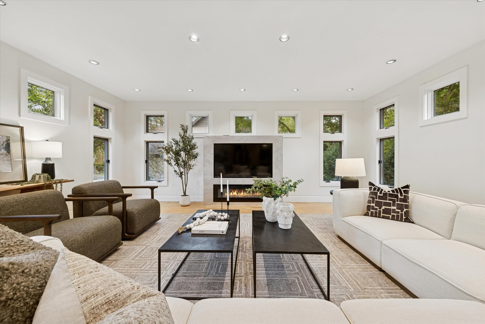 11225 Arrowhead Trail